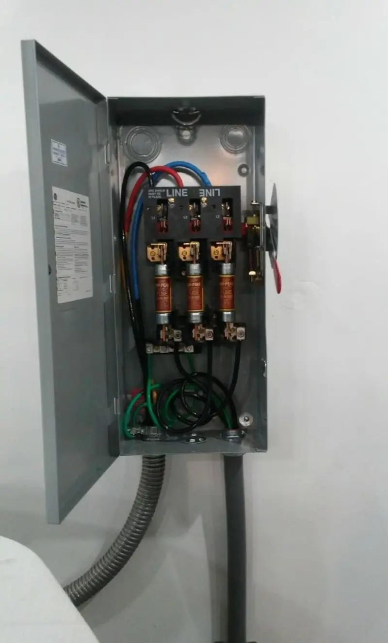 Three-phase disconnect switch installed for Smoke Detector Installation in McPherson